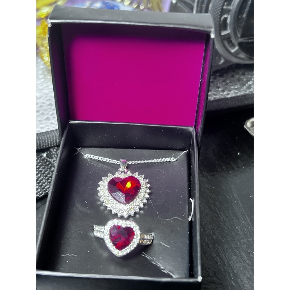Elegant Red Heart-Shaped Jewelry Gift Set Women's Necklace & Ring Sz 7‎ Cz GV9